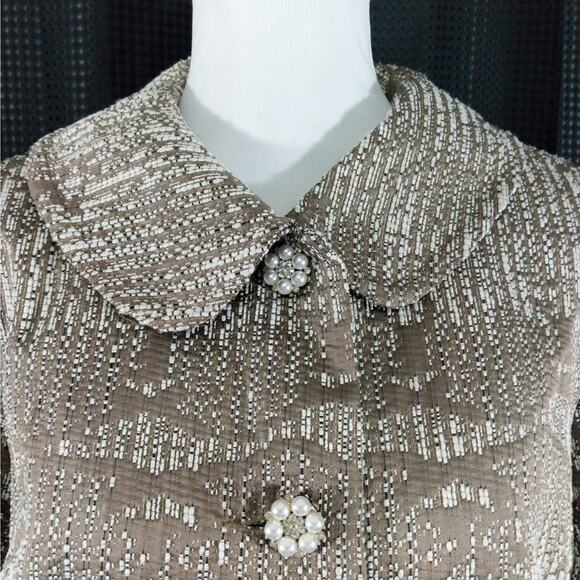 CARMEN MARC VALVO! TAUPE, CREAM, BLACK, GOLD PEARL & JEWEL BUTTON JACKET! SZ M - Picture 6 of 11
